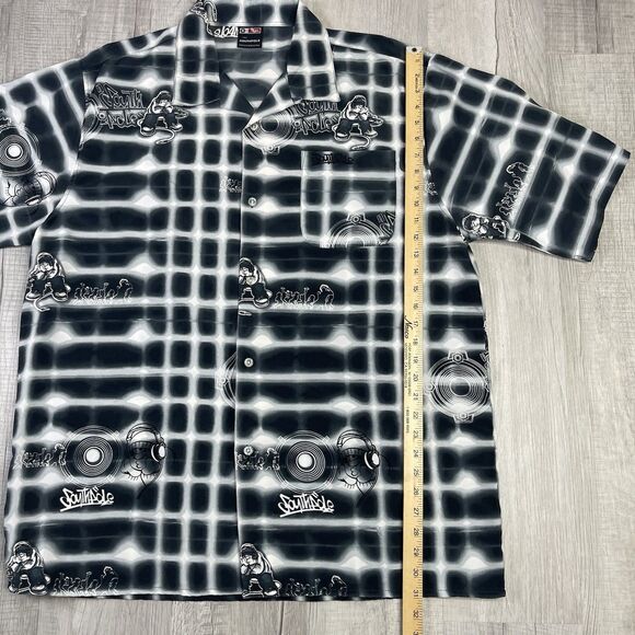 NEW SouthPole Short Sleeve Button Up Grey Silver Red Tab Baggy Shirt Men’s XL U - Picture 6 of 8